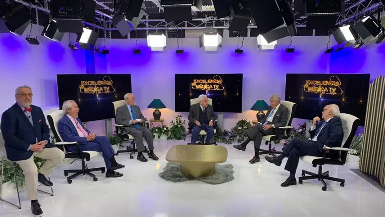 Mesa Redonda Médicos de Excelencia