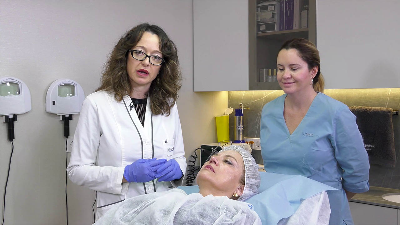 Reposición de Volumen con Acído Hialurónico